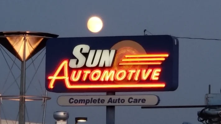 Sun Auto neon sign